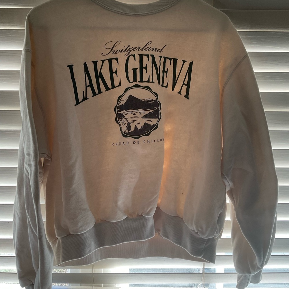 Hollister White Crewneck Sweater